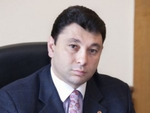 Эдуард Шармазанов